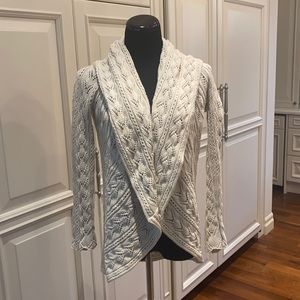 Cabi vintage cardigan XS probably worn once. Color is between beige and Gray.